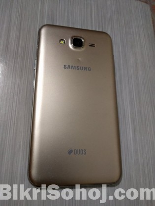 Samsung J7